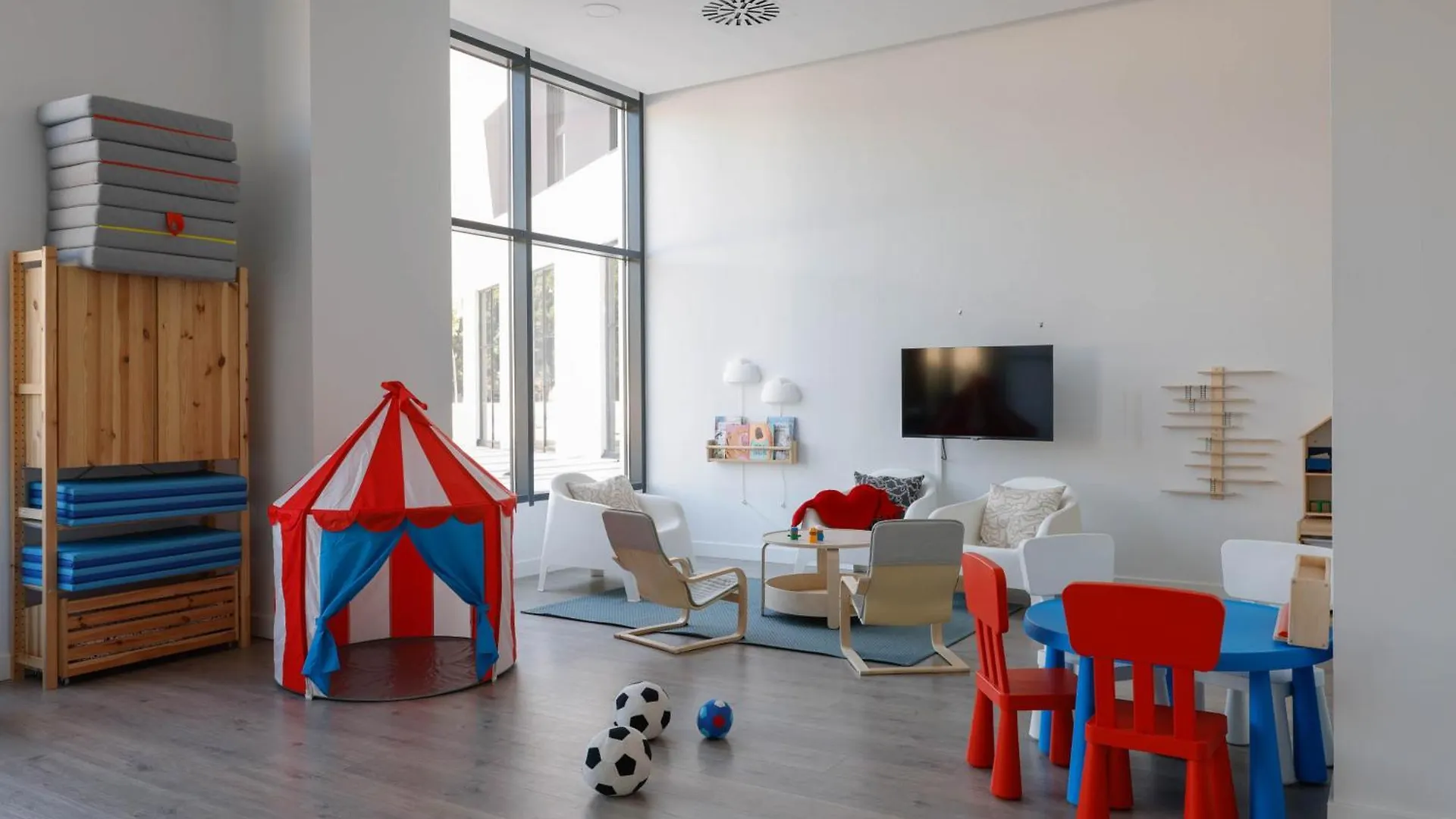 Urban Sky Serviced Apartments By P&O 26H Малага 0*,