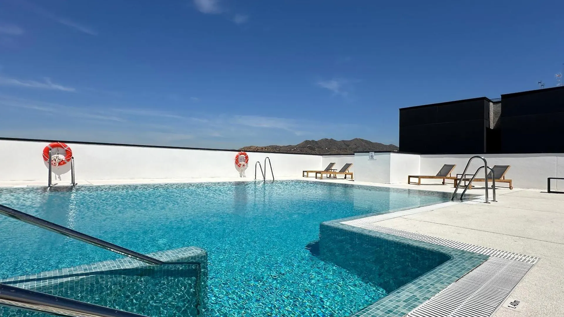 Urban Sky Serviced Apartments By P&O 26H Малага