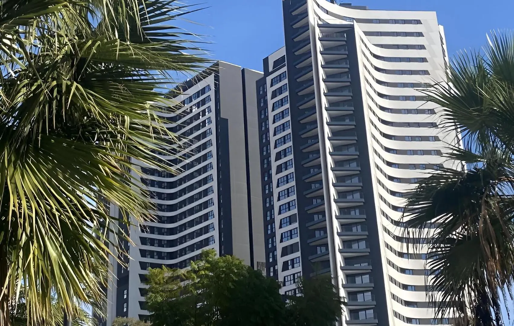 Urban Sky Serviced Apartments By P&O 26H Малага