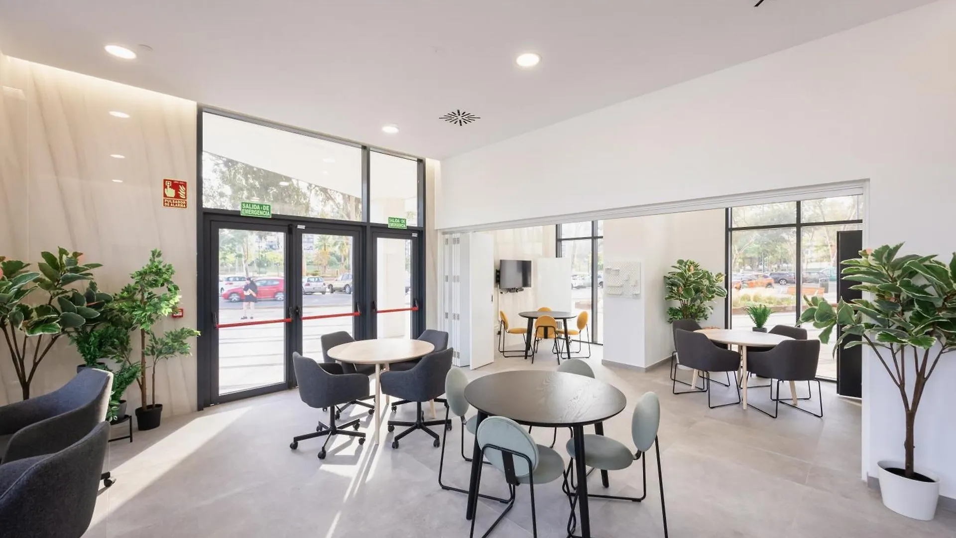 Urban Sky Serviced Apartments By P&O 26H Малага 0*,