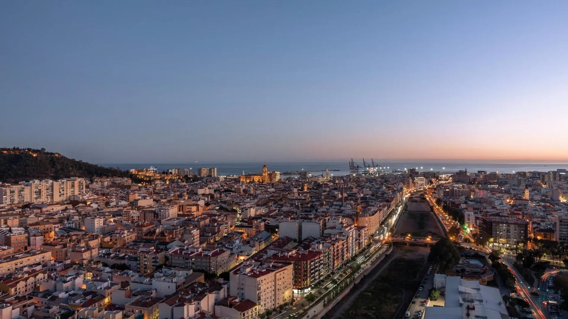 Urban Sky Serviced Apartments By P&O 26H Málaga España