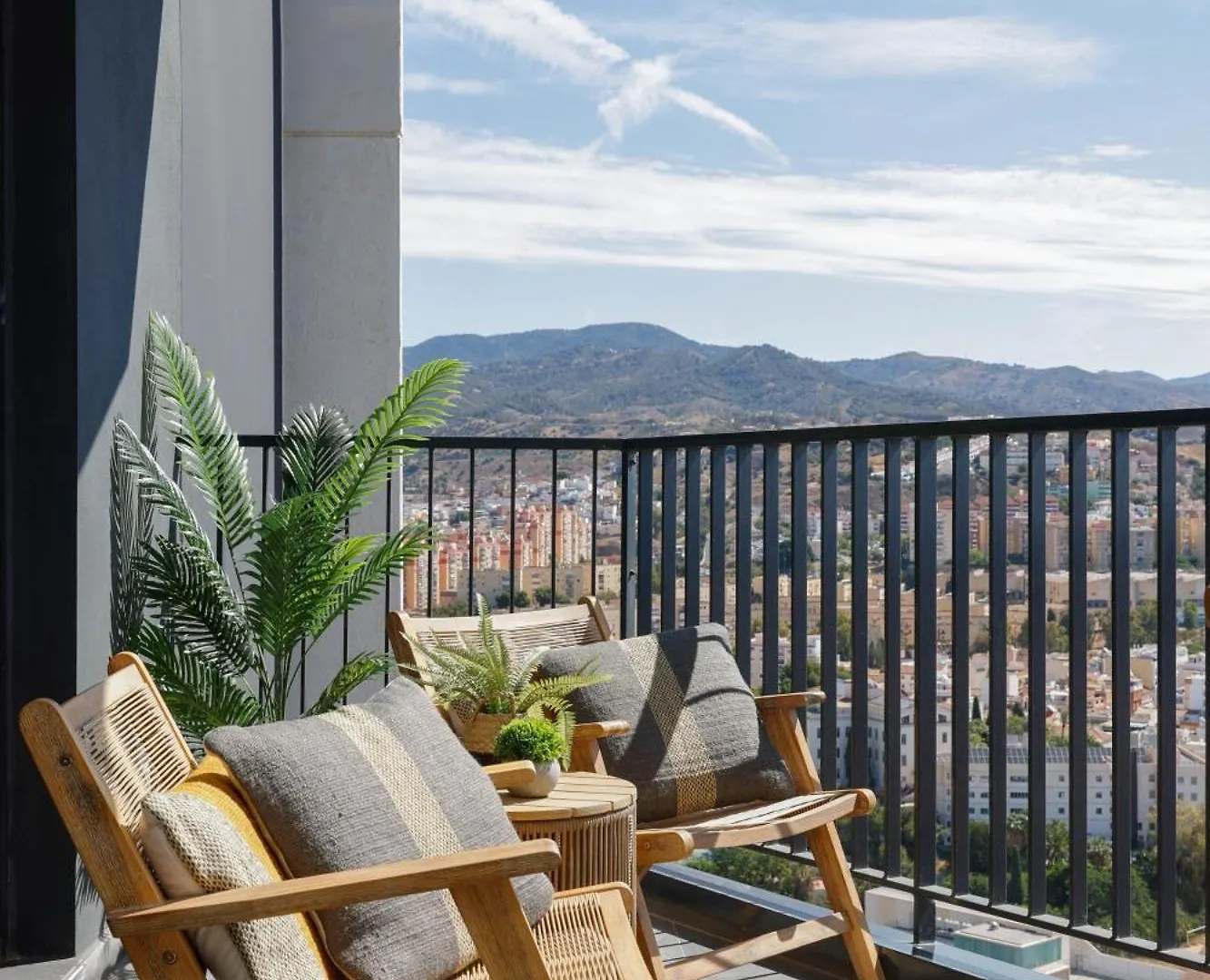 Urban Sky Serviced Apartments By P&O 26H Málaga