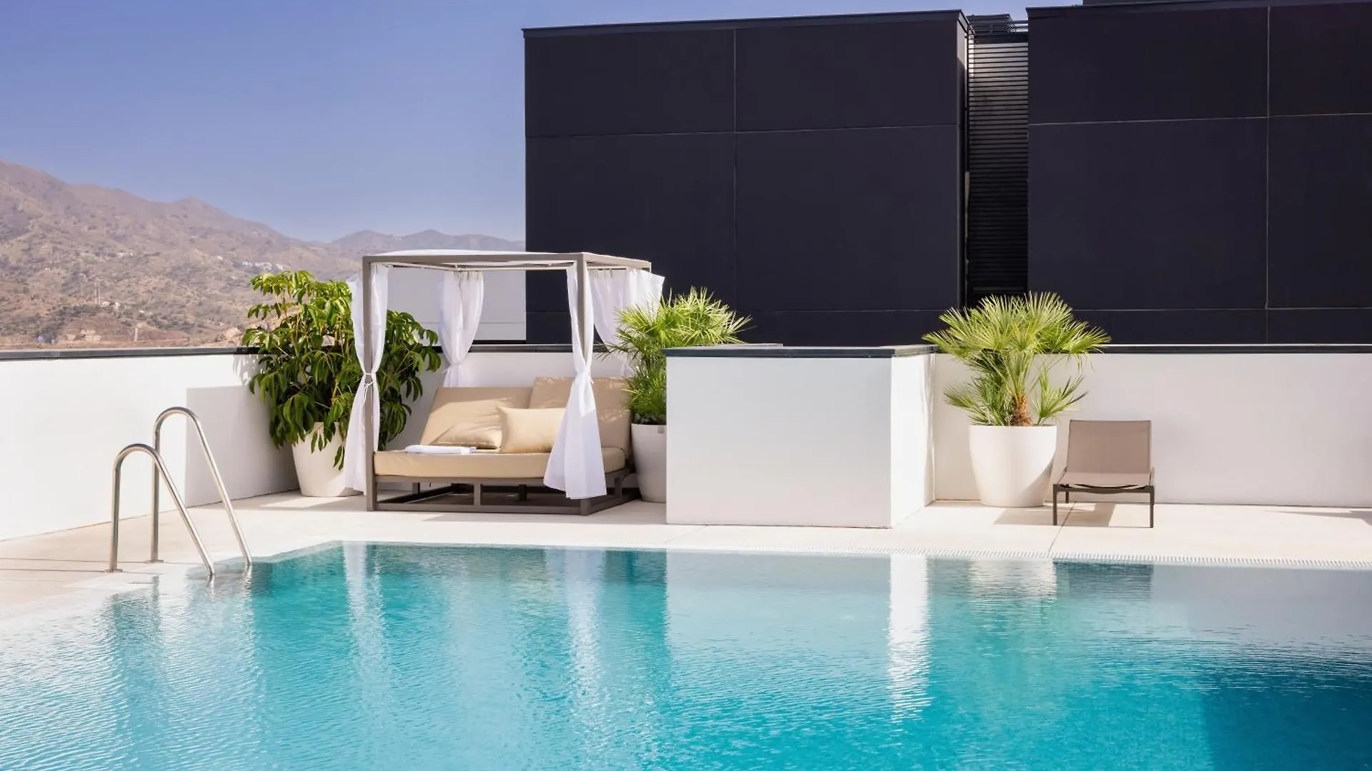 Urban Sky Serviced Apartments By P&O 26H Málaga Spagna