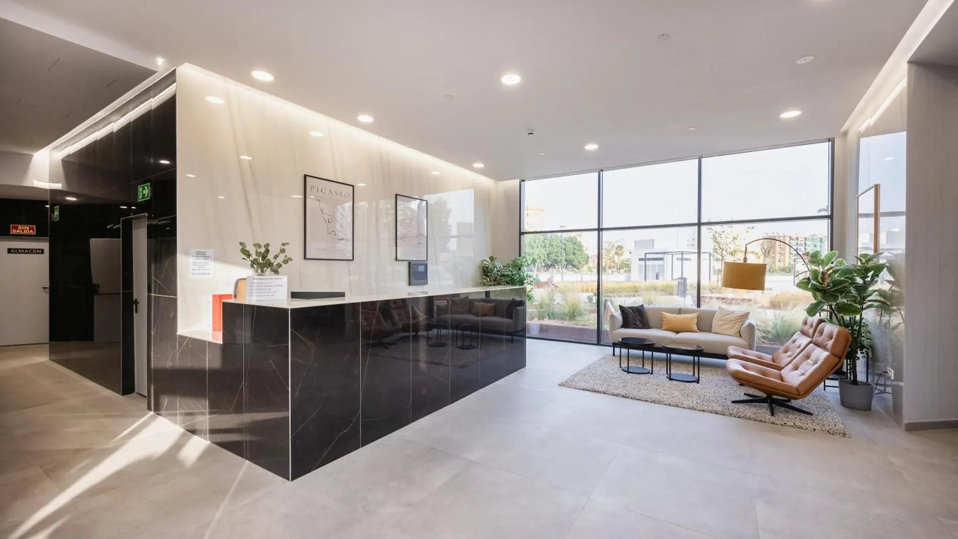 Urban Sky Serviced Apartments By P&O 26H Málaga 0*,  Spagna